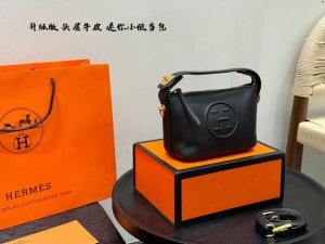 Gift box packagingUpgraded top-grain cowhide with lychee grainHerm