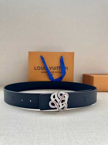 4.0 Width Lv Dynasty Double-Sided Belt Debuted At Pharrell Williams' Men's Fashi