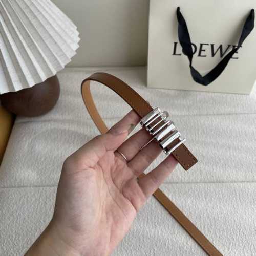Special Loewe Classic Cowhide Leather Belt With A Shiny Loewe Geometric Belt Buc