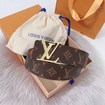 Delivery counter full gift box packaging. Lv 40 mm double-sided belt with canva