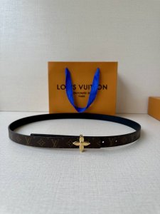 2.0Wide This Lv Iconic Double-Sided Belt Features A Slim Silhouette For The New