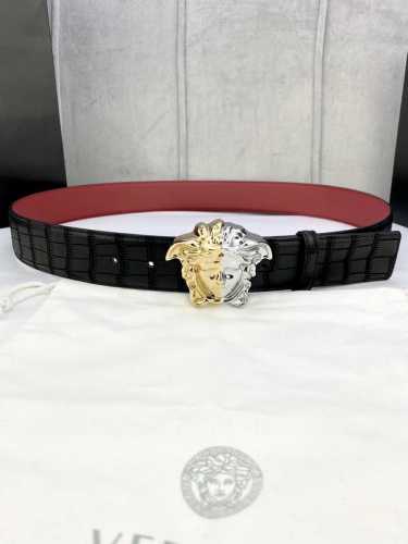 Width 4.0Cm Versace Uses Carefully Selected Imported Cowhide. This Deerskin Belt