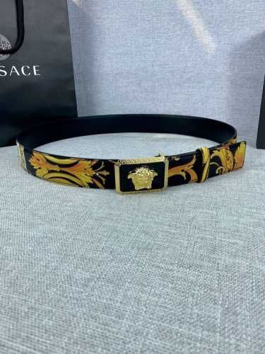 Width 4.0Cm Versace This Palazzo Belt Is Made Of Cowhide Leather And Decorated W