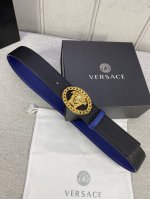 Width: 4.0cm. This Versace reversible belt features the iconic Versace Medusa he