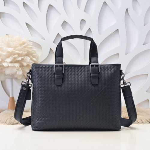 Bv - The latest men's briefcase. Original quality. Made with premium waxed cowhi