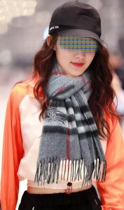 120% cashmere Burberry 2025 couple's hottest style. Made of Inner Mongolia cashm