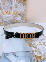 Dior The D-Dream belt is crafted from smooth cowhide leather and features a shin