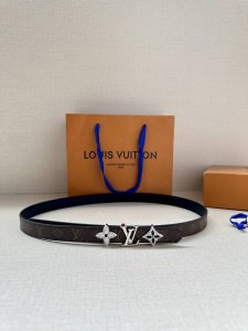 Wide Lv Trio Double-Sided Waist Belt Combines Fine-Grain Leather And Monogram Ca
