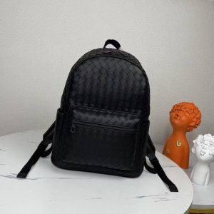 Bv The latest men's backpack, original quality, made from premium waxed cowhide