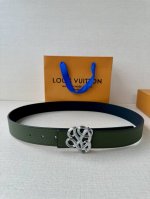 3.4 wide luxurious modern Taurillon leather, embellished with elegant signature