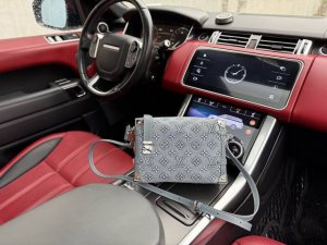 High-end new Louis Vuitton Lv shoulder bag, the same messenger bag worn by Gu A