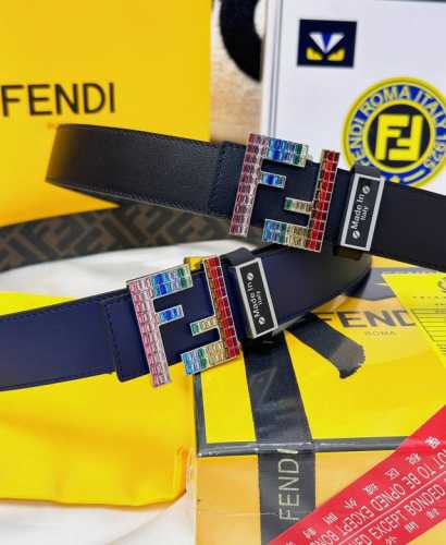 crystals inlaid with colored diamonds. 24K pure steel buckle, never-fading impor