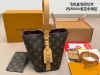 Aircraft box code chip 25Allinbb old flower bucket bag Lv has a new model, a fu