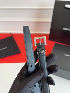 Latest Yves Saint Laurent buckle! 2.0cm wide. DDD