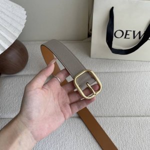 Special Loewe new soft grain leather belt, round buckle, 3.2cm wide, five-hole a