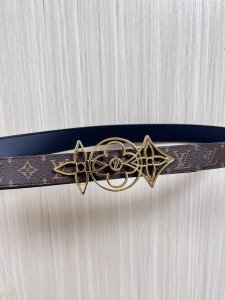 New seasonal style, 2.5cm wide double-pointed original 1:1 replica. One side is