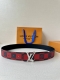 This 4.0-width Lv Initiales reversible belt, featured on the Spring/Summer mensw