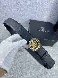 Width 4.0Cm Versace head logo: the 3D hollow Medusa on the belt buckle makes thi