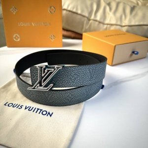 Original packaging, latest upgraded version from the L0Uis Vuitt0N counter, 40mm