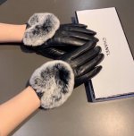 Chanel 2025 Fall/Winter Heart-Shaped Loose Rabbit Fur Lambskin Gloves for Touchs