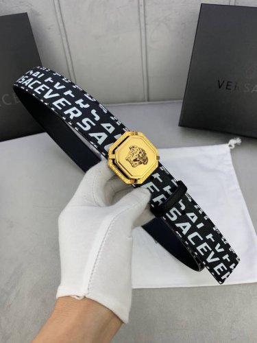 Special Width 4.0 Cm Versace This Two-Sided Top-Grain Leather Belt Is Adorned Wi
