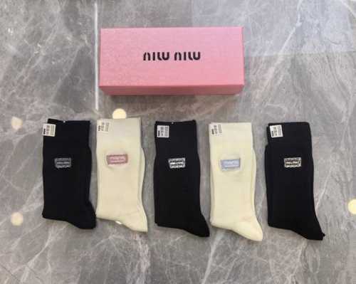 Special Packaging Miumiu New Cashmere Embroidered Mid-Length Slouch Socks! One b