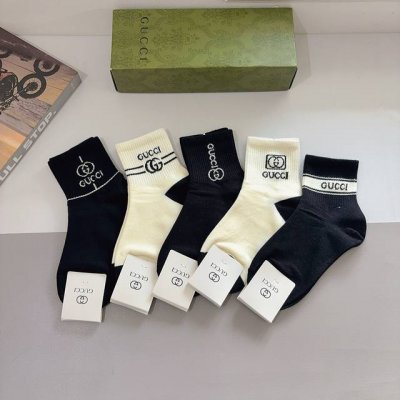 5 pairs per box with packaging! Gucci new mid-calf socks! Pure cotton fabric, e