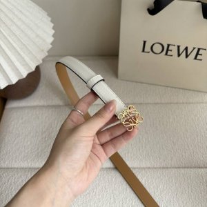 High-volume release: Loewe pebbled leather belt. Anchor buckle, 2.0cm wide, 5-ho