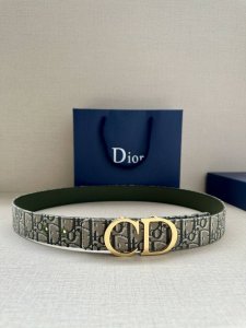 Width: 3.5 Cm This 35Mm Double-Sided Belt Combines Classic Elegance With Modern