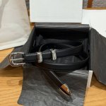 Arc de Triomphe Women's Belt This belt is made of cow leather. The bottom is ma