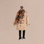 Bu's. Children's scarves in parent-child style are now available. Made with Burb