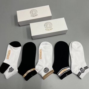 Special Versace new men's socks, one box of five pairs of pure cotton material,