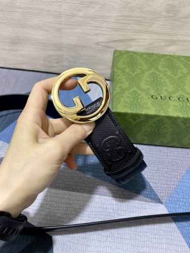 Gucci original single item, 40mm. The strap features imported needle-embossed l