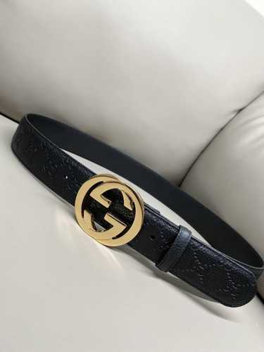Gucci 4.0 Imported Calf Leather With Embossed Grain Pattern, Double G Heat-Press
