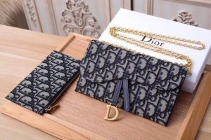 Color: Black Size: 19*10.5*3.5 Dior counter synchronization, shoulder carry cou