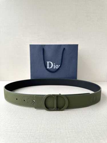 Width 3.5Cm Dior's belt buckle is crafted from stainless steel with a navy green