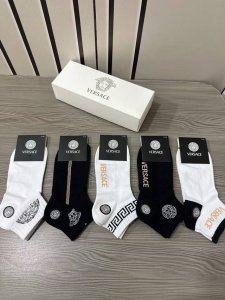 Special offer: Versace new men's socks, five pairs per box, made of pure cotton
