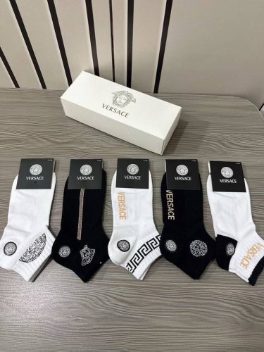 Special offer: Versace new men's socks, five pairs per box, made of pure cotton
