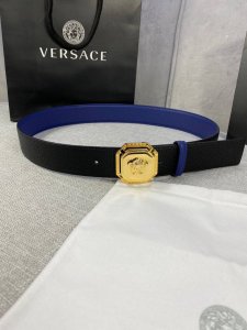 Width: 4.0Cm The Versace Double-Sided Lychee Belt Is Decorated With The Iconic V