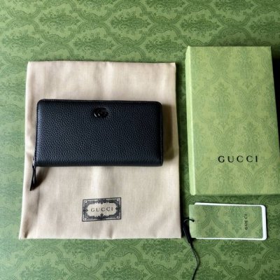 The top-of-the-line model features imported leather and imported threads. The n