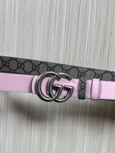 The Fall/Winter 2025 collection reinterprets the distinctive Gg Marmont series.