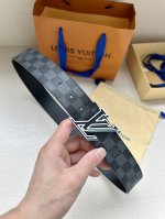Lv Speed Double-Sided Belt With Contrasting Metal Buckles Exudes A Dynamic Style