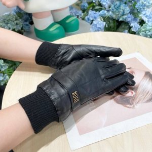 New Women's Exclusive First Release Touchscreen Gloves with Packaging, Original