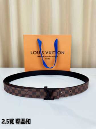 Louis Vuitton 2.5cm wide classic leather belt, featuring the iconic Monogram des - Click Image to Close