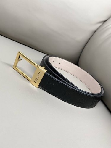 Gg Gucci 3.5cm wide imported cowhide hot-embossed belt with exquisite hardware.