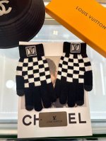Lv Checkerboard Touchscreen Knitted Gloves - Very Comfortable to Wear Color: Bla