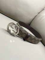 Gucci 4.0cm Gg. The new Supreme canvas is a signature fabric of the brand, inspi