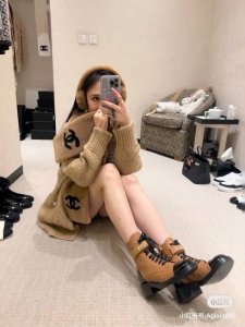 Unisex style, a must-have! A must-have for everyone! A favorite among celebriti