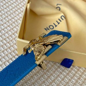 L0Uis Vuitt0N The latest upgraded version of the counter is 40mm wide. The origi