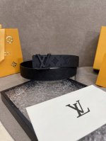 Lv Shadow belt combines classic style of Monogram Shadow leather with restrained
